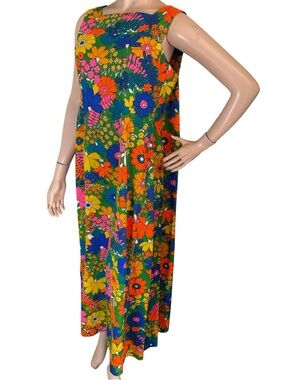 Vintage Hawaiian Flower Power Maxi Dress